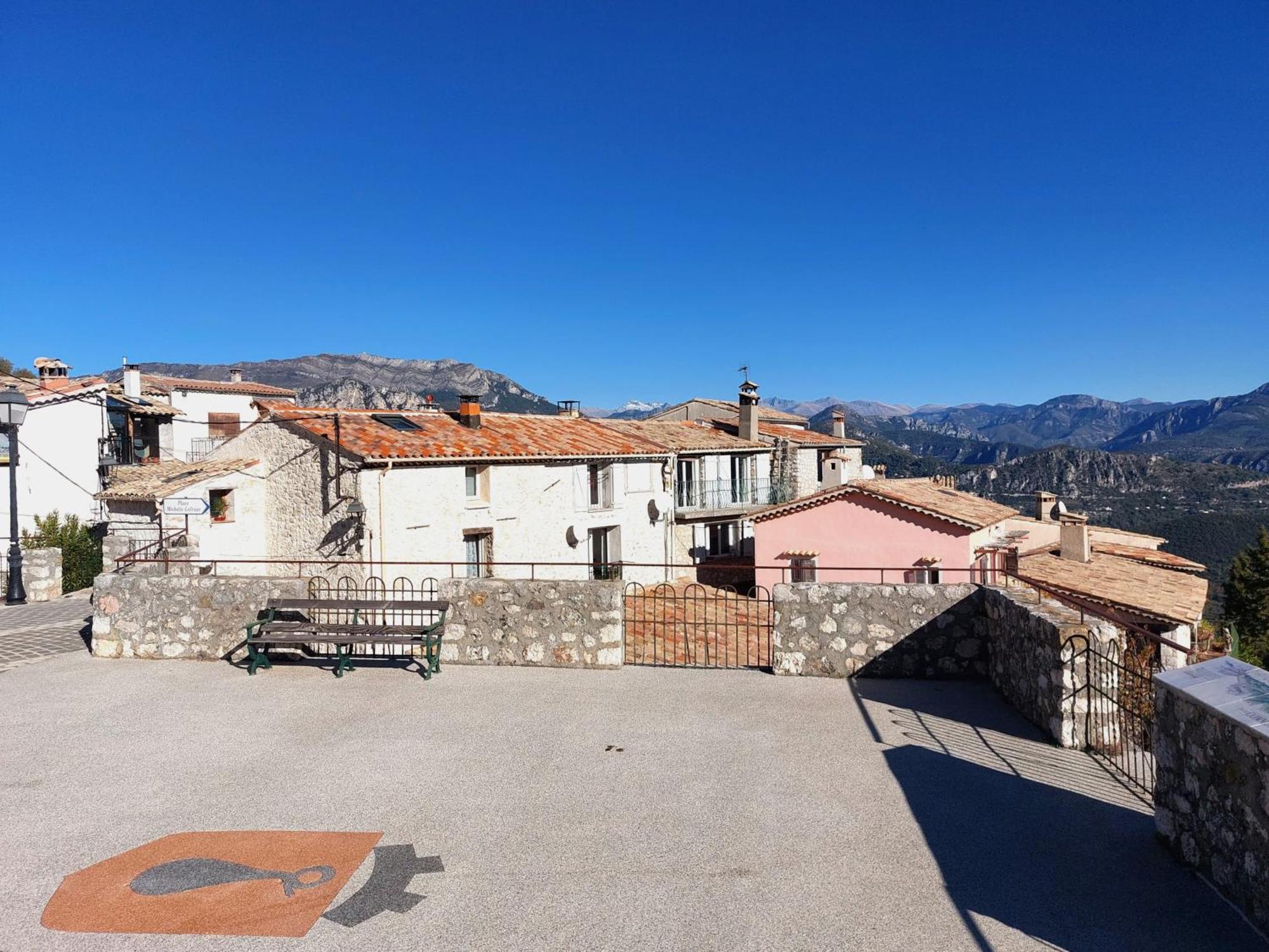 Les Gites De Bouyon Exterior foto
